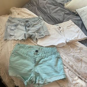 3pairs of shorts, express American eagle and old navy, all fit size 3/4  5/6